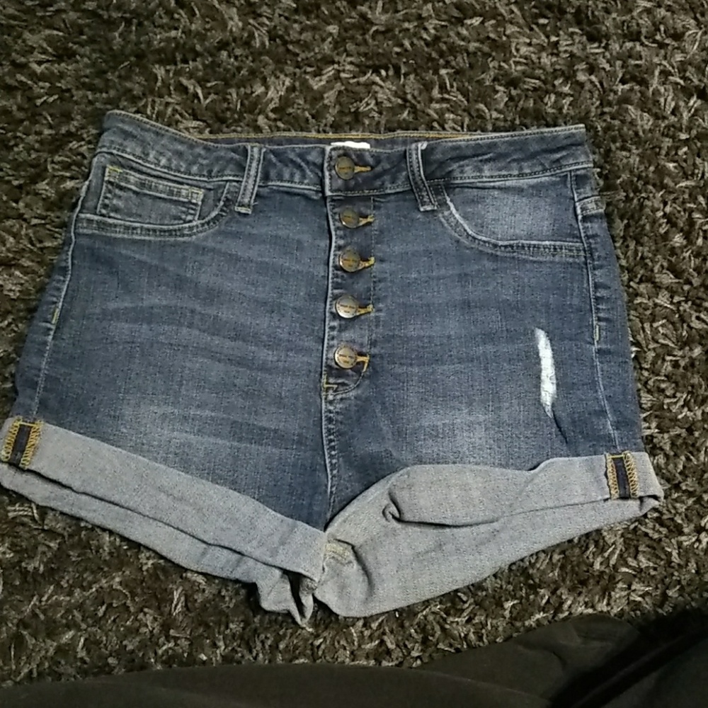 Gently used Sneak Peek high waist shorts sz L